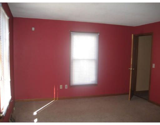 229 Gresham Street Springfield, MA 01119 - Photo 5 of 10 Gallery Image 5