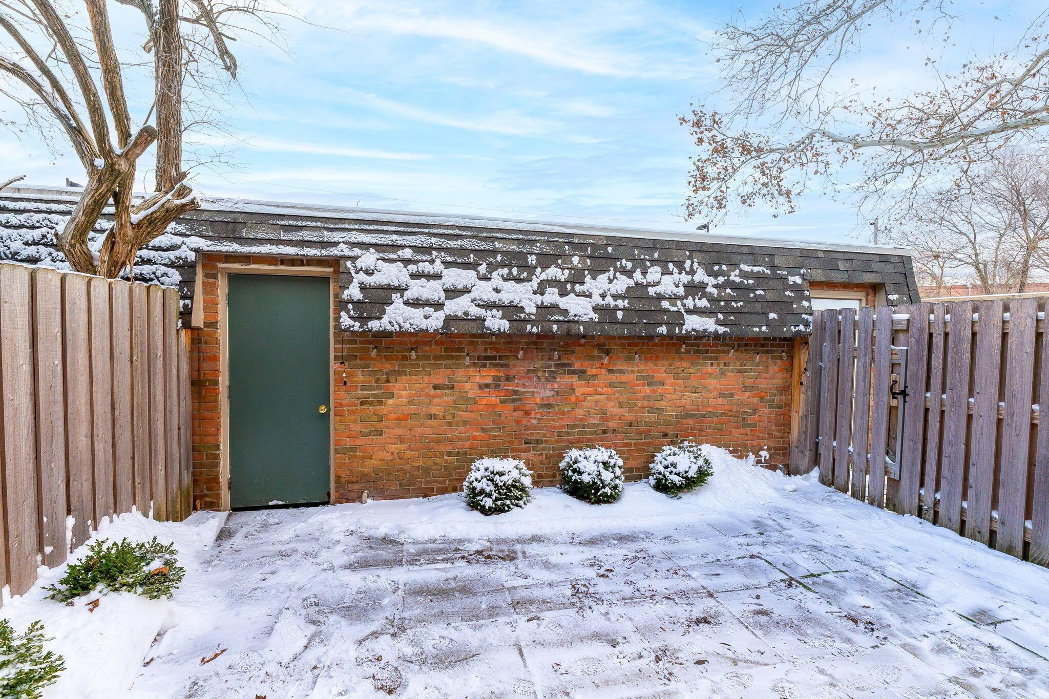 3600 Reed Road, Unit 11 Columbus, OH 43220 - Photo 6 of 52 Detached Garage