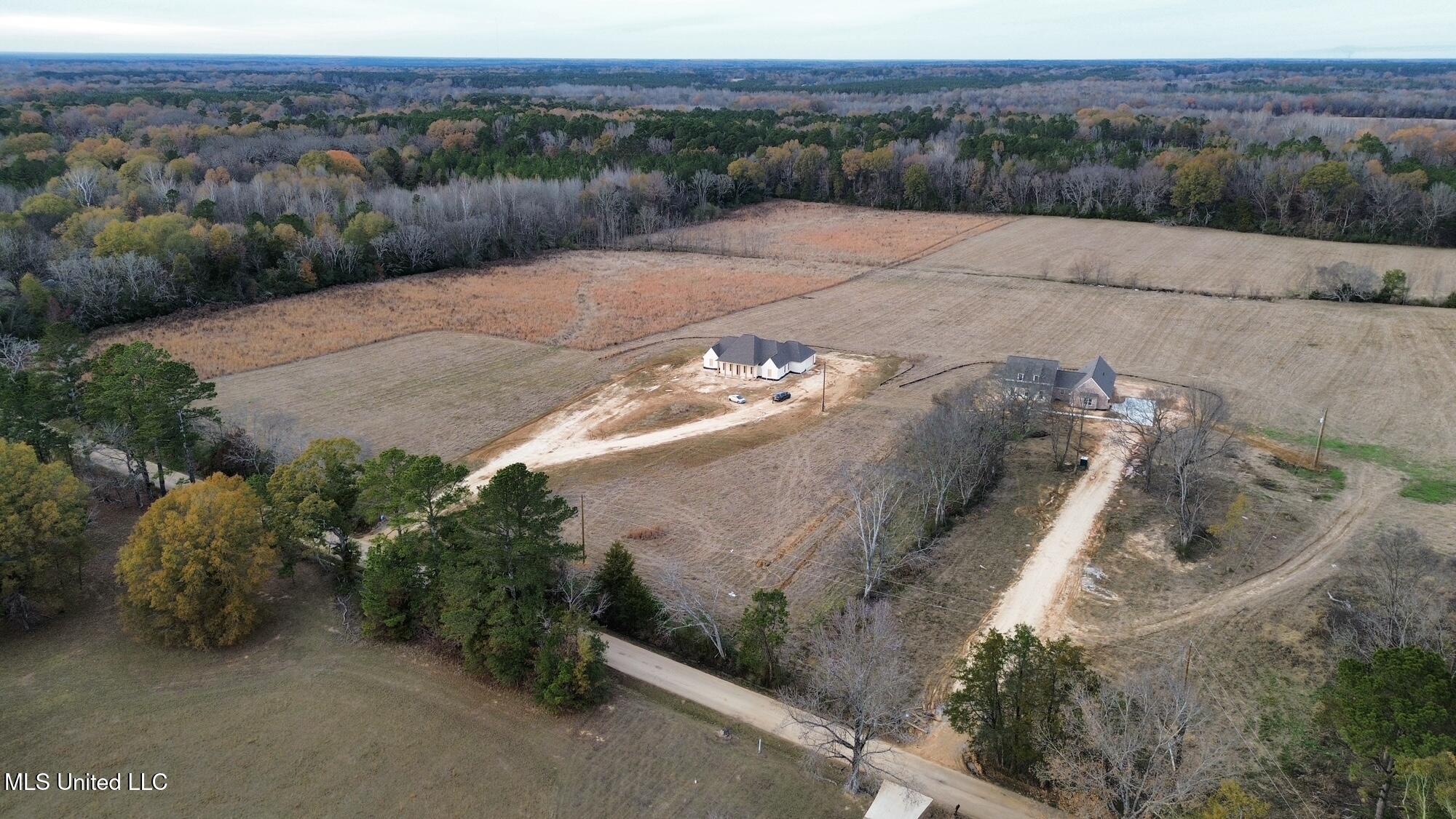 290 Robinson Road Canton, MS 39046 - Photo 8 of 17 dji_fly_20251216_110254_123_176601876296