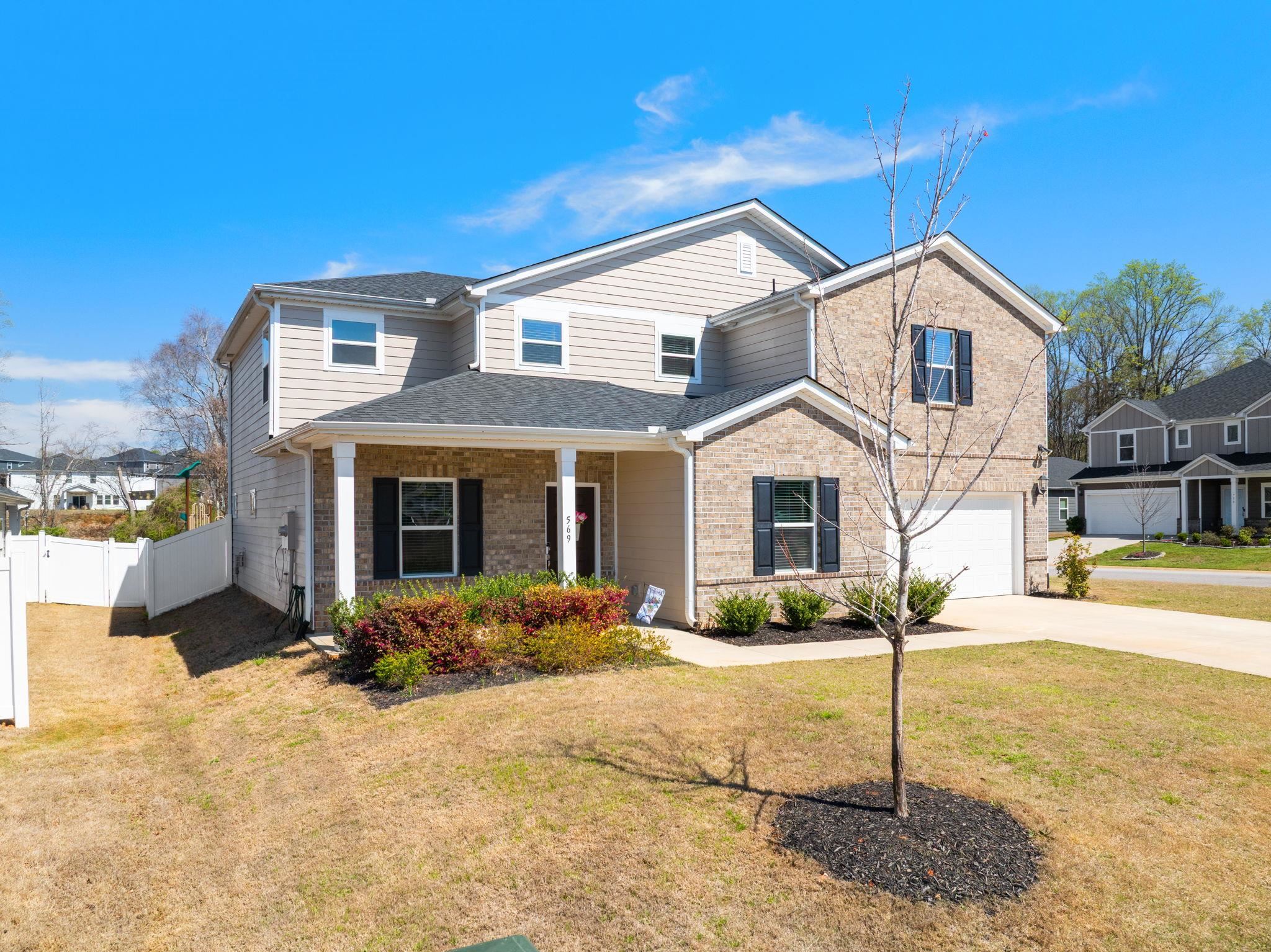 569 Laxton Road Greer, SC 29651 - Photo 2 of 49
