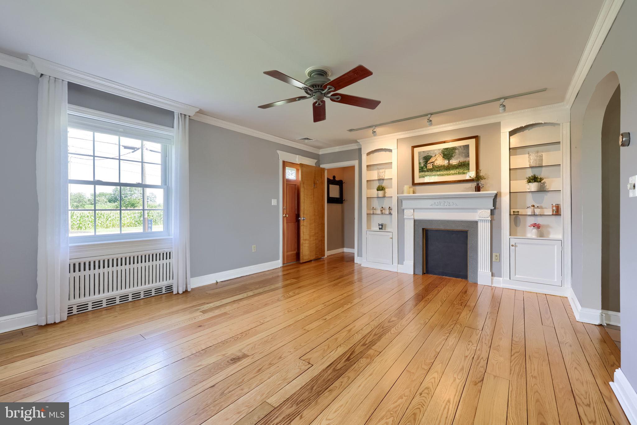 1262 Graystone Road Manheim, PA 17545 - Photo 9 of 59 Living Room