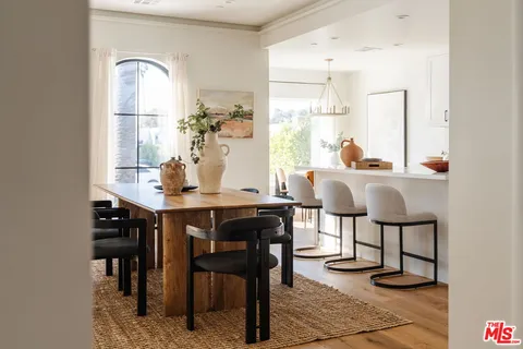 $1,800,000 | 3014 South Norton Avenue, Los Angeles, CA 90018