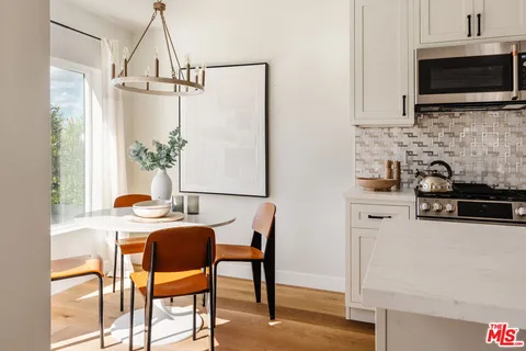 $1,800,000 | 3014 South Norton Avenue, Los Angeles, CA 90018