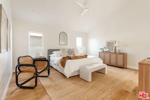 $1,800,000 | 3014 South Norton Avenue, Los Angeles, CA 90018