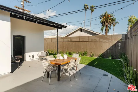 $1,800,000 | 3014 South Norton Avenue, Los Angeles, CA 90018