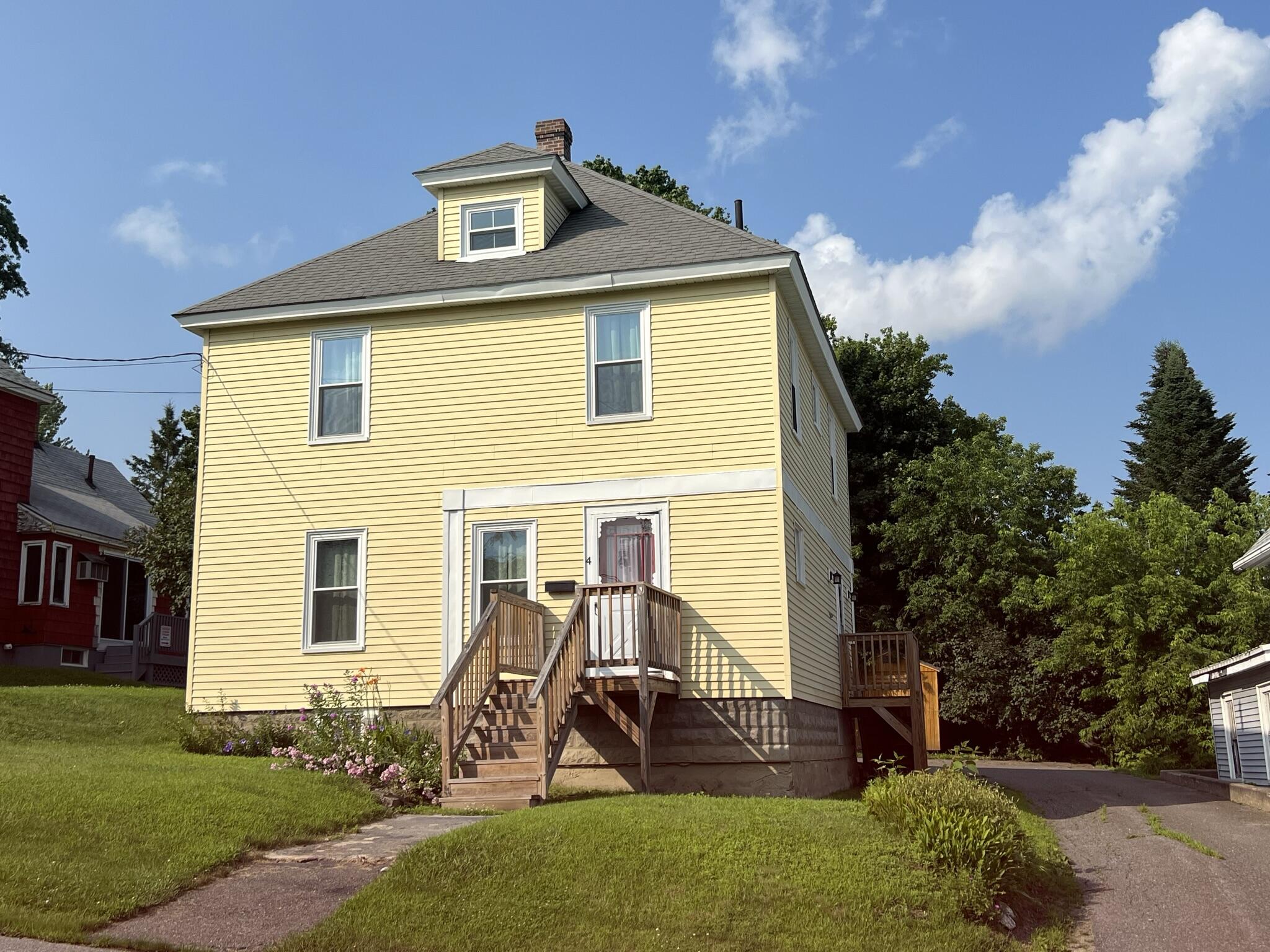 4 King Street Fairfield, ME 04937 - Photo 3 of 27 IMG_8356