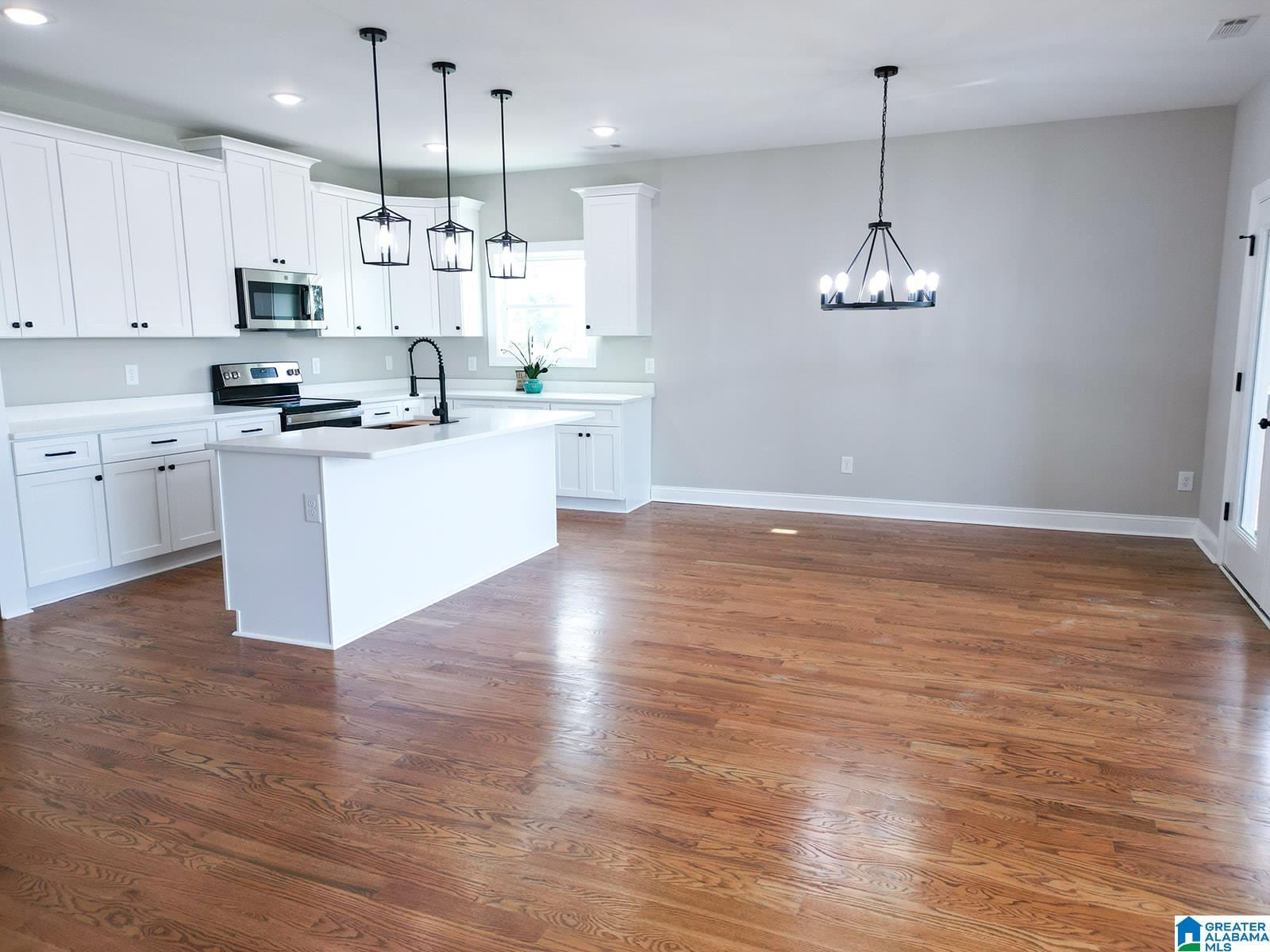 270 Shoreline View Talladega, AL 35160 - Photo 8 of 59