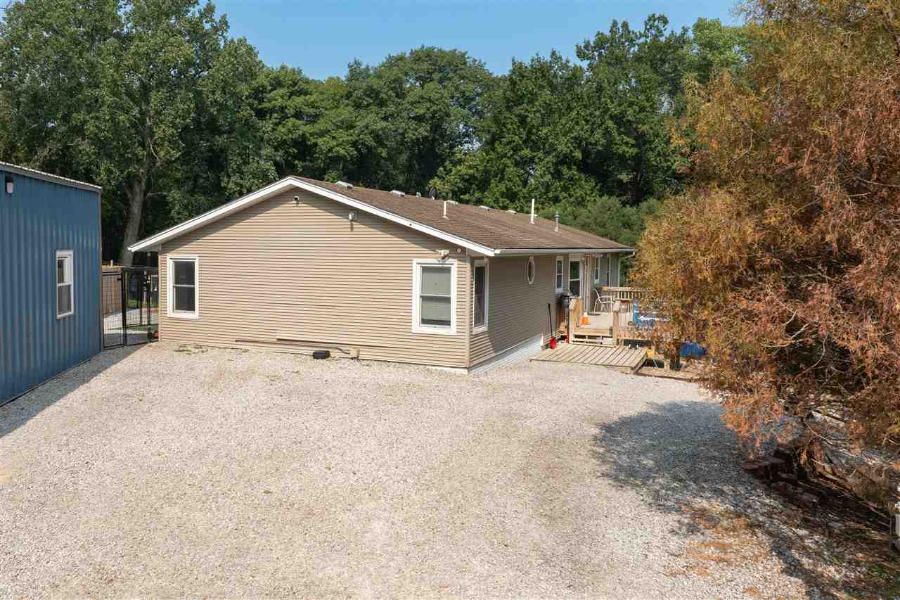 1045 Vine Avenue Riverside, IA 52327 - Photo 4 of 42 Gallery Image 4