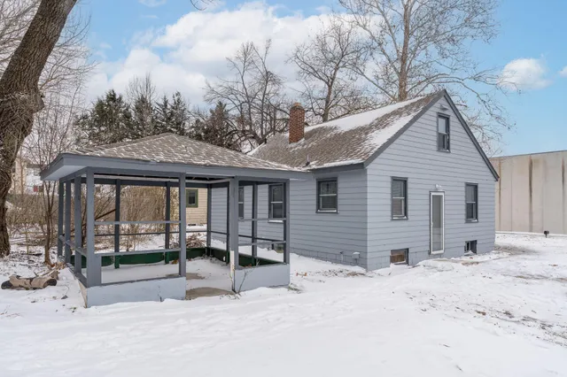 $215,000 | 621 North 2nd Street, Le Sueur, MN 56058