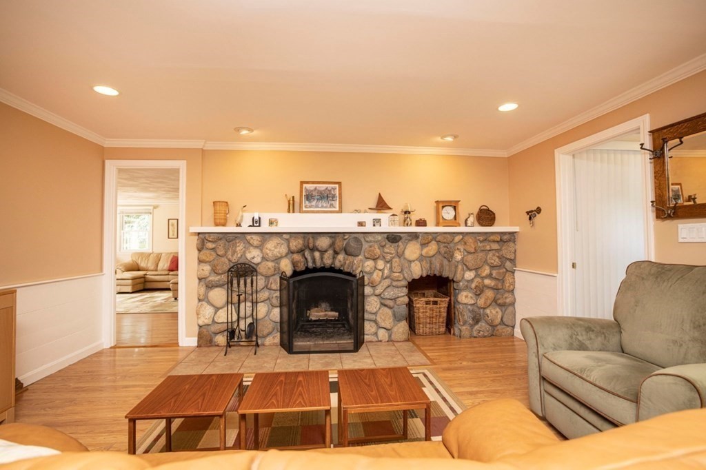 19 Sunnybrook Lane Canton, MA 02021 - Photo 6 of 35 Gallery Image 6