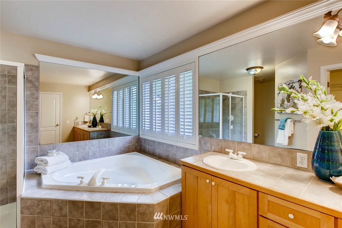 2501 134th Avenue Southeast Bellevue, WA 98005 - Photo 11 of 25
