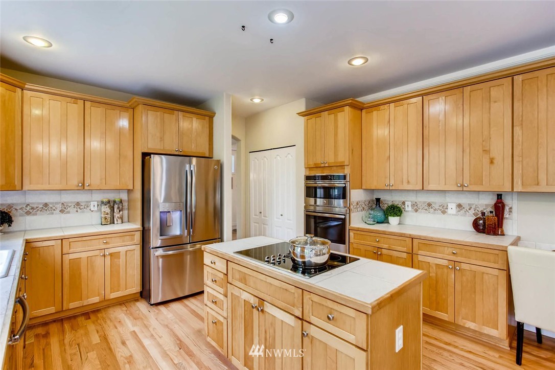 2501 134th Avenue Southeast Bellevue, WA 98005 - Photo 5 of 25