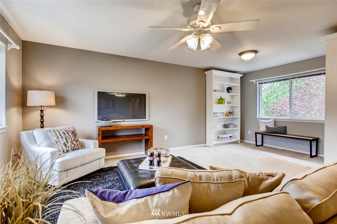 2501 134th Avenue Southeast Bellevue, WA 98005 - Photo 9 of 25