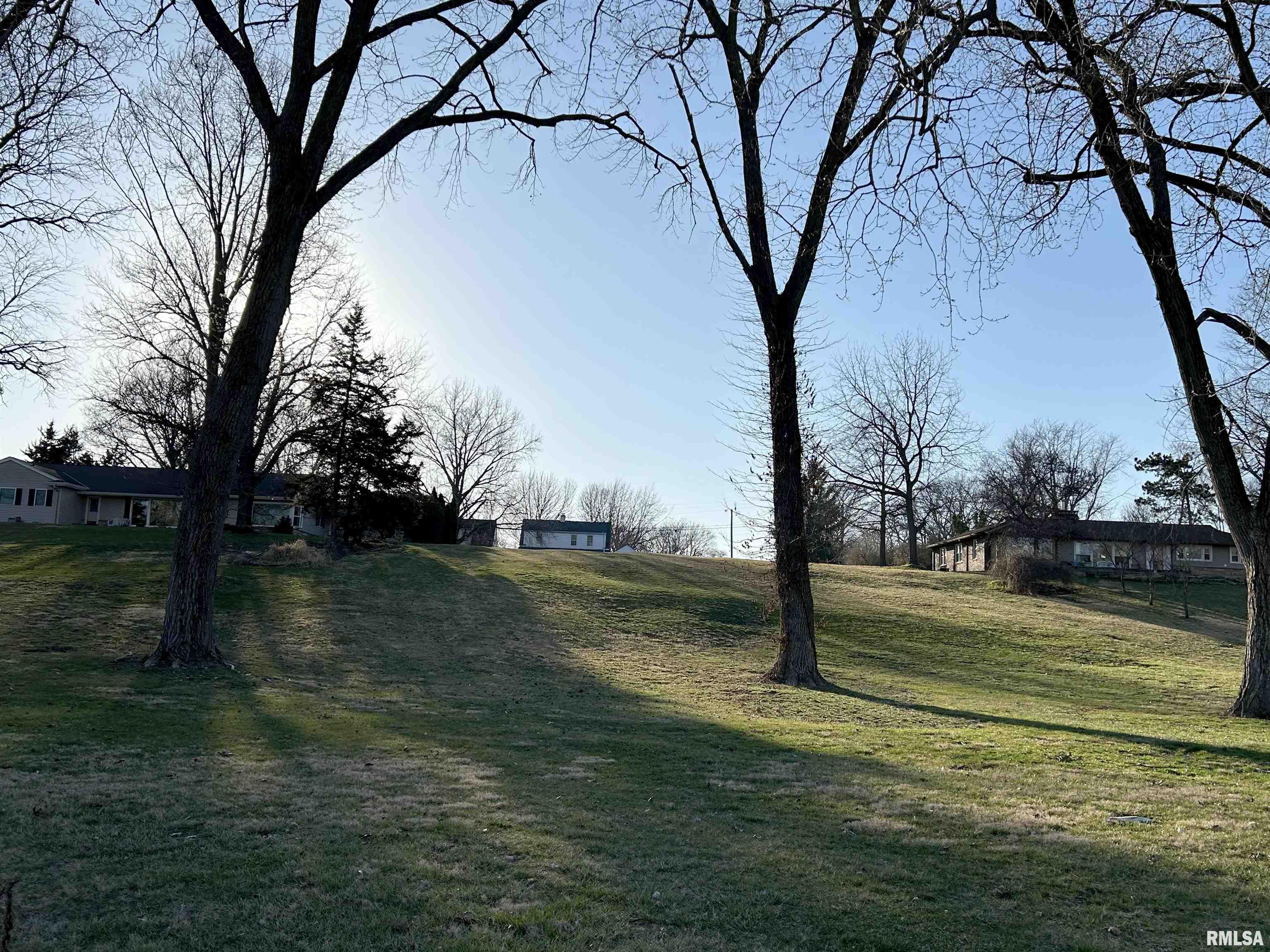 3215 Knoxville Avenue Peoria, IL 61604 - Photo 2 of 4