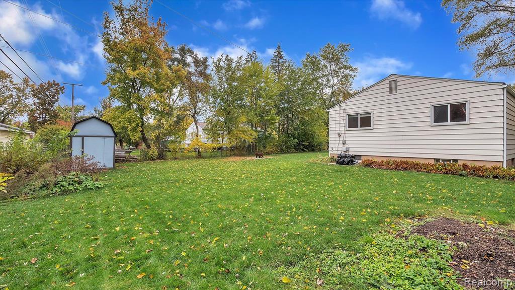 47285 Dequindre Road Rochester Hills, MI 48307 - Photo 49 of 52