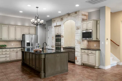 $975,000 | 241 Granite Lane, Austin, TX 78737