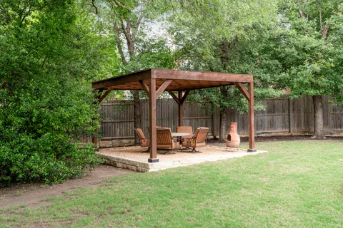 $975,000 | 241 Granite Lane, Austin, TX 78737