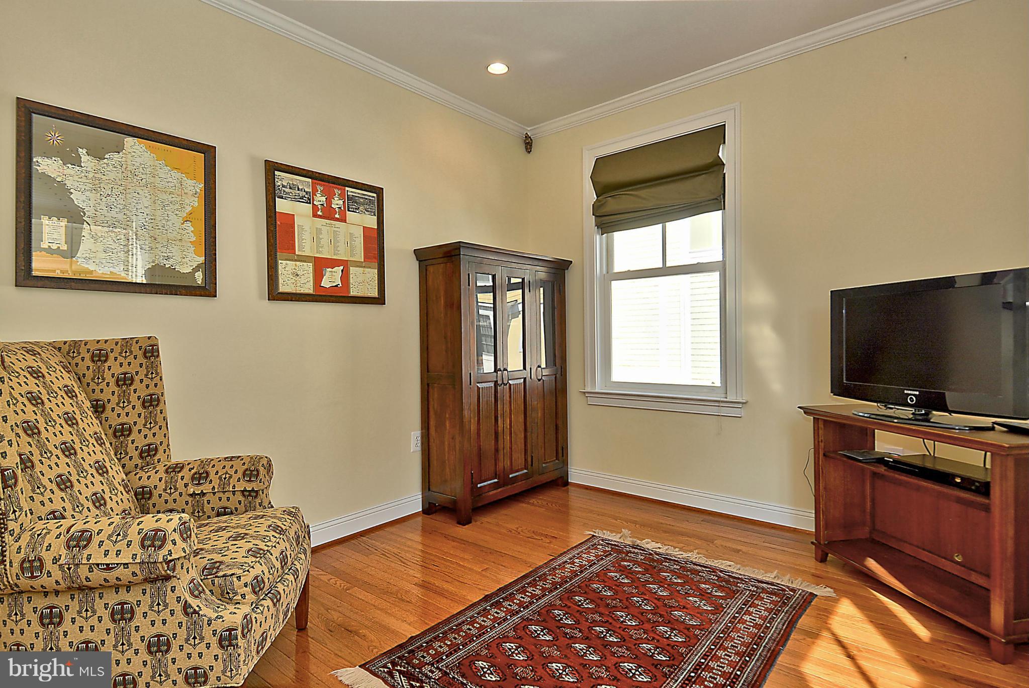 8910 Courts Way Silver Spring, MD 20910 - Photo 13 of 29 Interior (General)