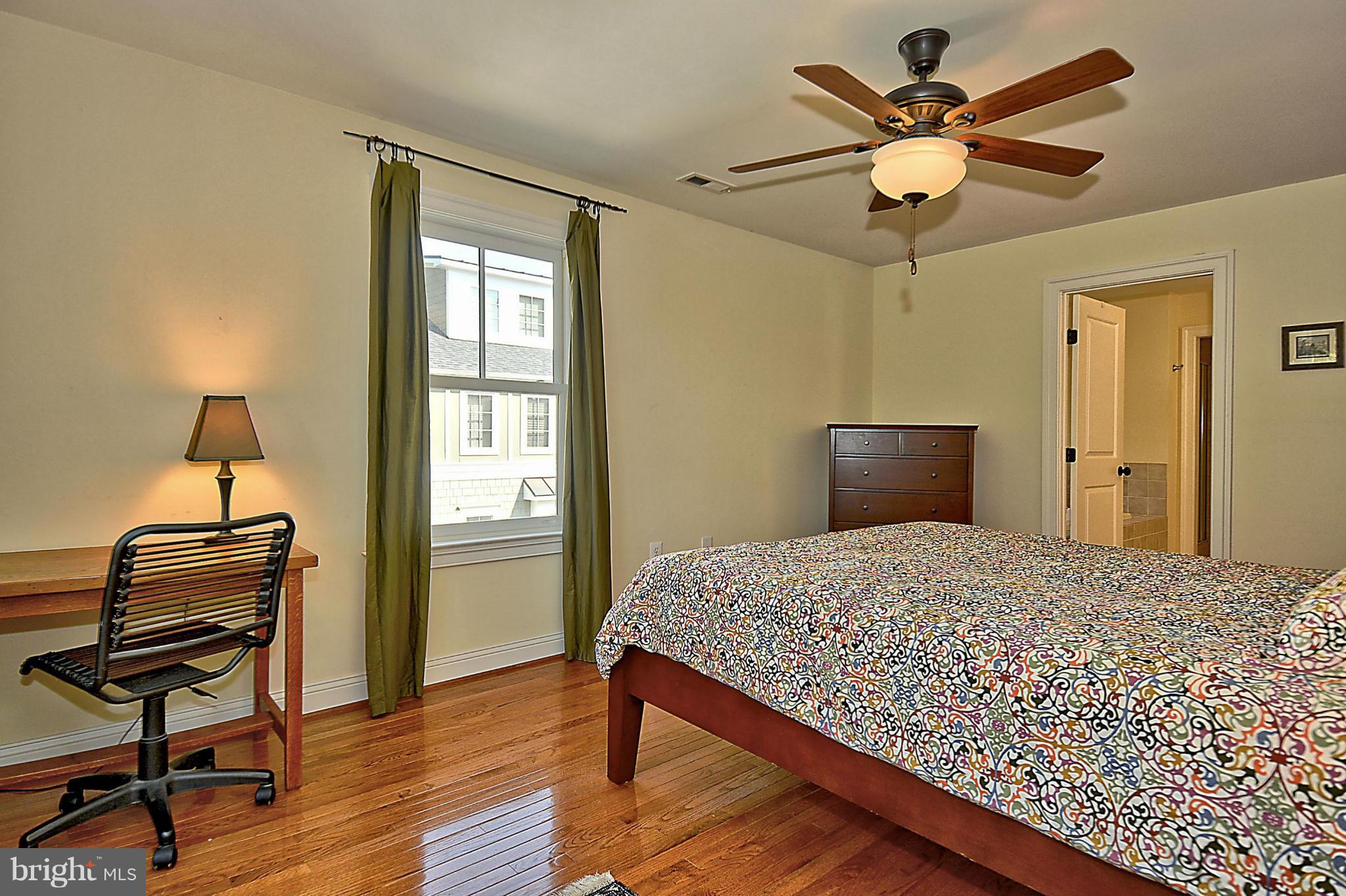 8910 Courts Way Silver Spring, MD 20910 - Photo 15 of 29 Bedroom (Master)