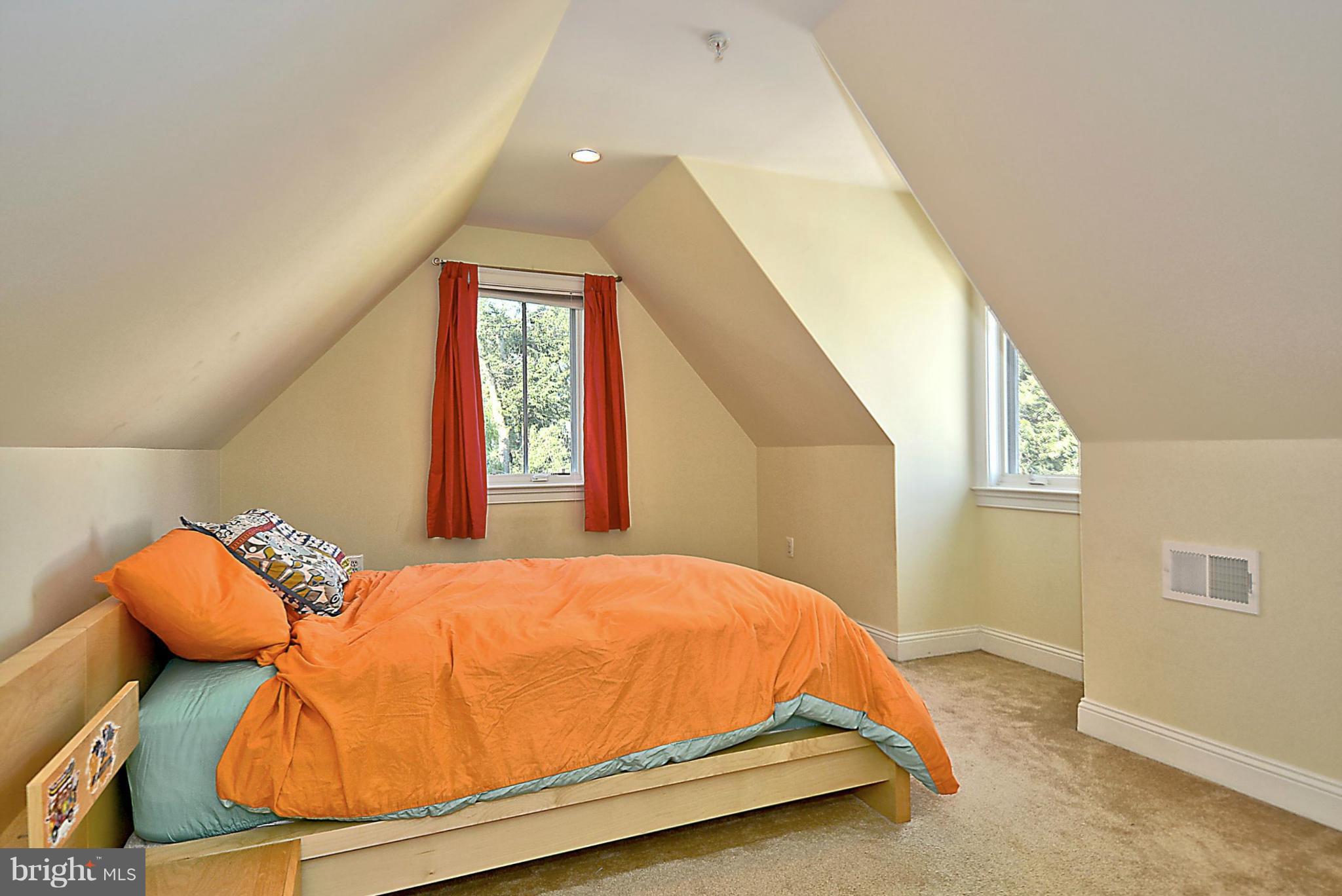 8910 Courts Way Silver Spring, MD 20910 - Photo 23 of 29 Bedroom