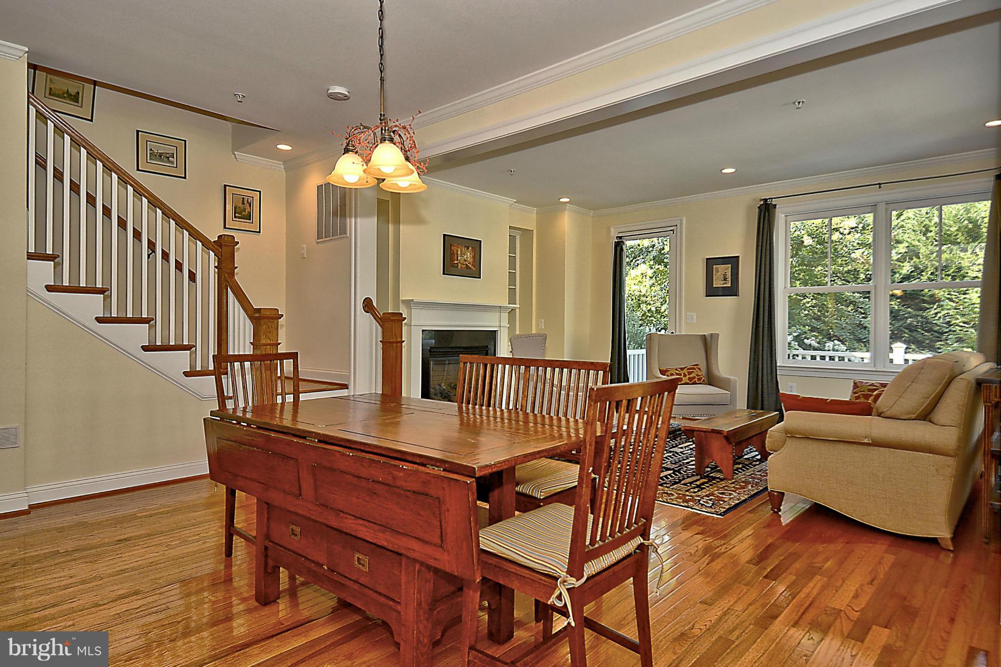8910 Courts Way Silver Spring, MD 20910 - Photo 6 of 29 Dining Room