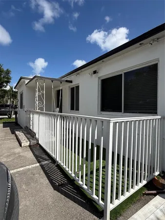 $2,200 | 60 Northeast 78th Street, Unit FRONT, Miami, FL 33138