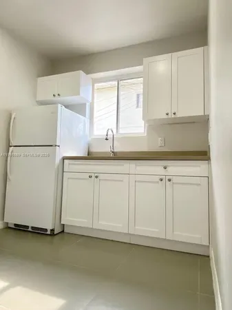 $2,200 | 60 Northeast 78th Street, Unit FRONT, Miami, FL 33138