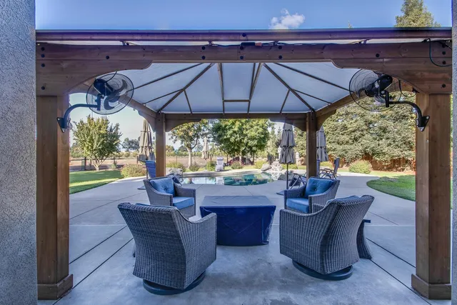 $1,050,000 | 11722 East Ashlan Avenue, Clovis, CA 93619