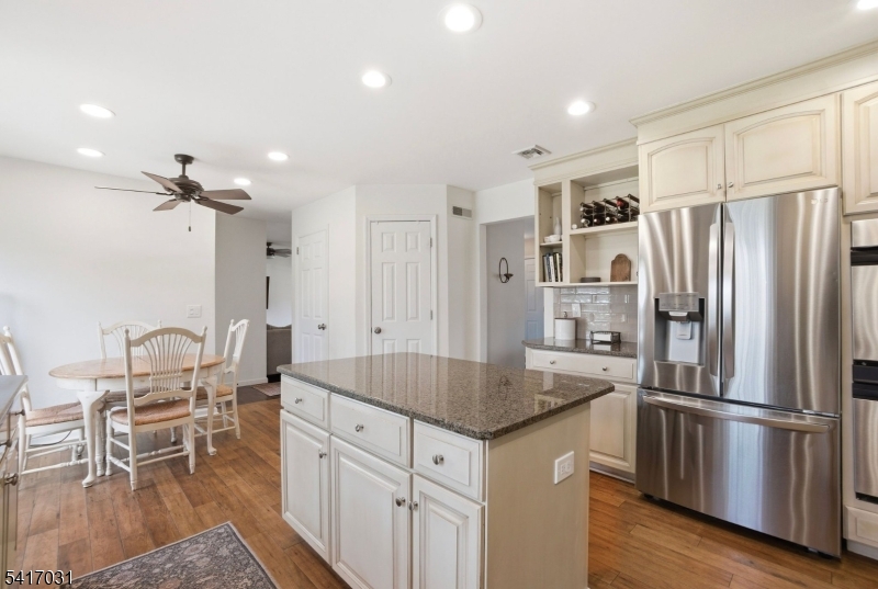 72 Lenox Road Wayne, NJ 07470 - Photo 11 of 44