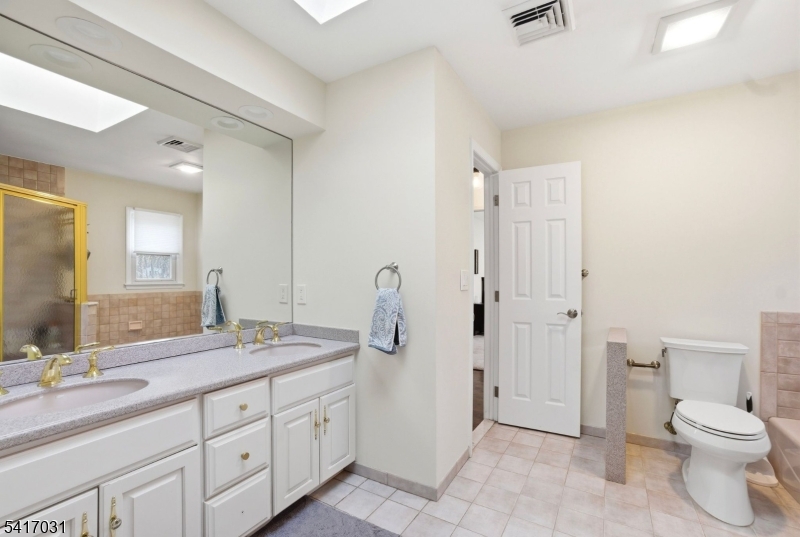 72 Lenox Road Wayne, NJ 07470 - Photo 21 of 44