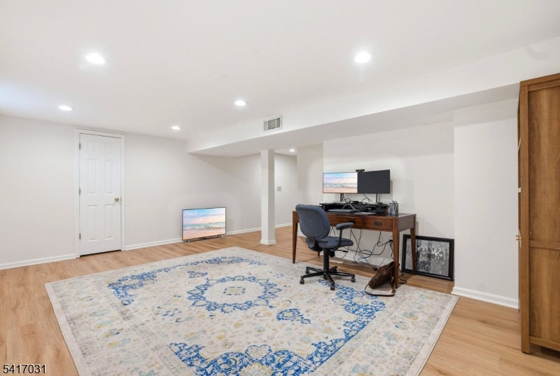 72 Lenox Road Wayne, NJ 07470 - Photo 28 of 44