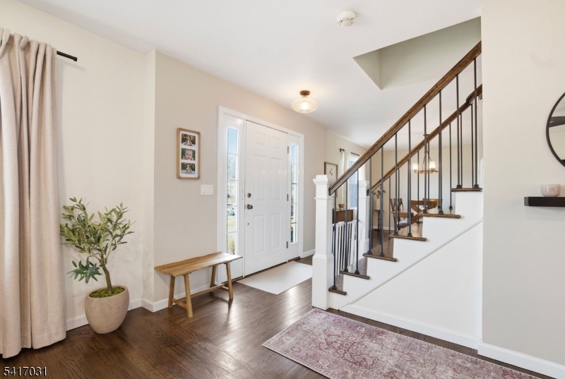 72 Lenox Road Wayne, NJ 07470 - Photo 3 of 44