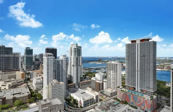 $2,700 | 151 Southeast 1st Street, Unit 1706, Miami, FL 33131