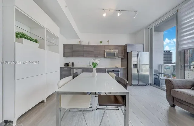 $2,800 | 151 Southeast 1st Street, Unit 1706, Miami, FL 33131