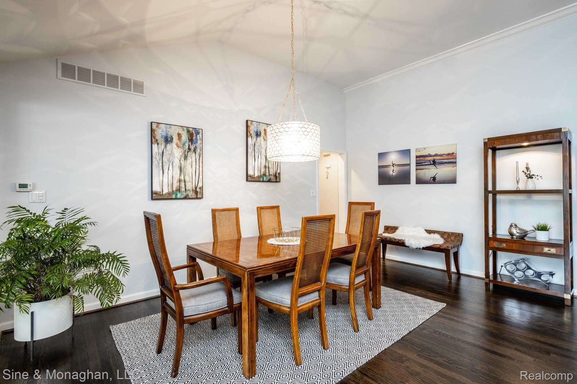 486 Shelbourne Road Grosse Pointe, MI 48236 - Photo 10 of 57 486 Shelbourne S021.jpg