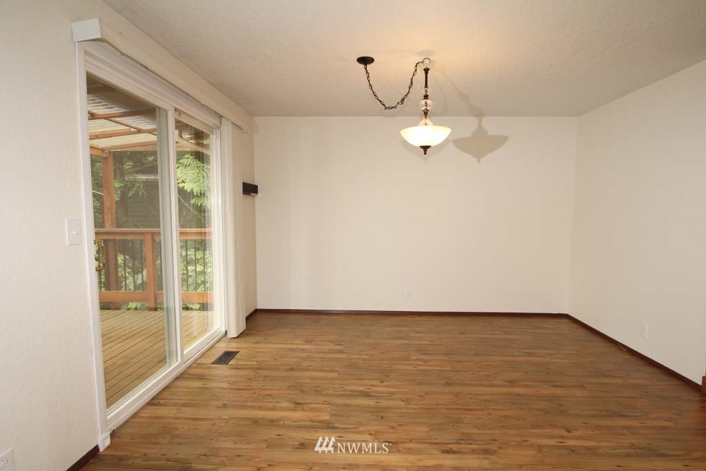 2016 171st Place Southeast Bothell, WA 98012 - Photo 4 of 25 Gallery Image 4