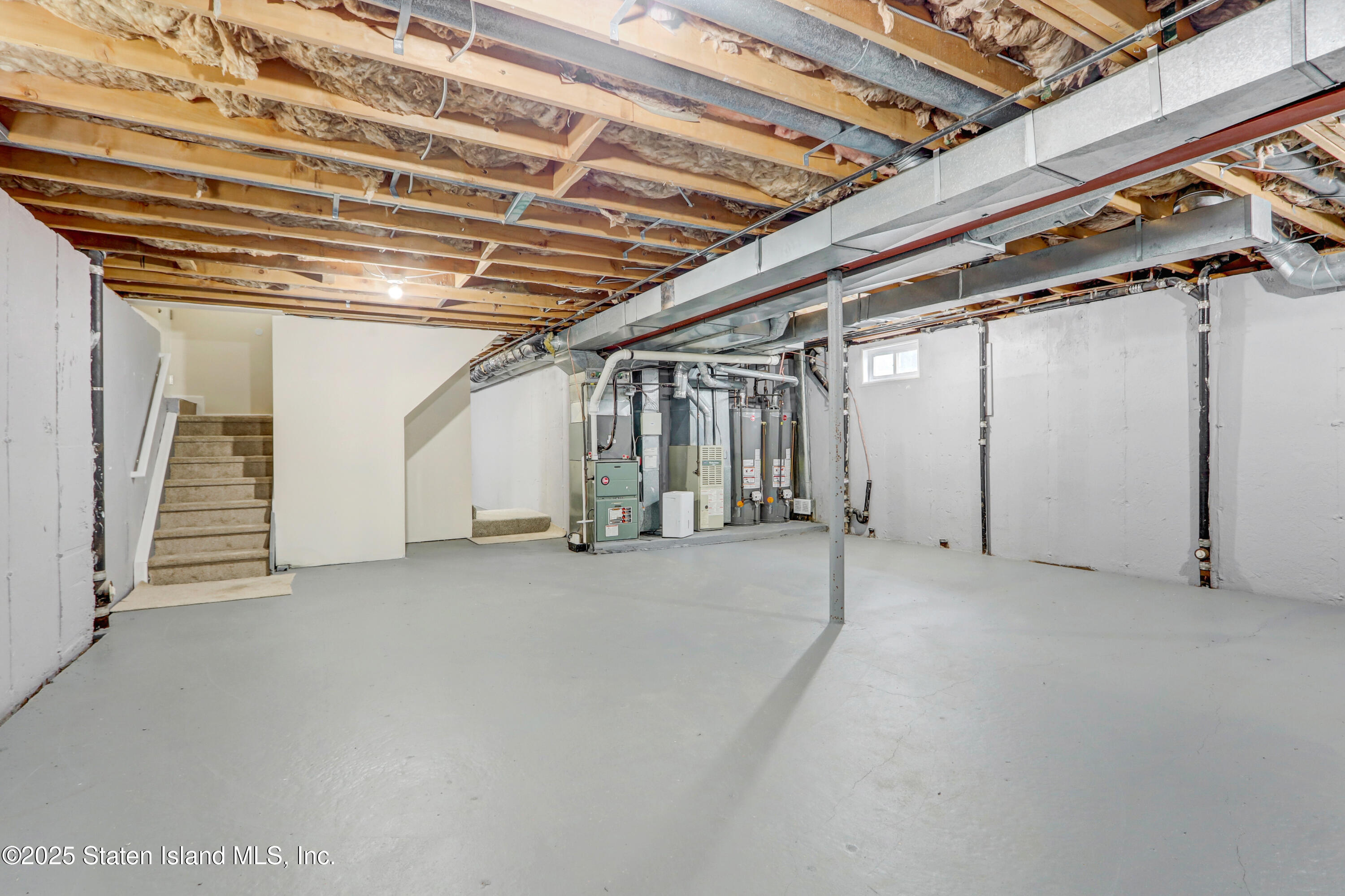 103 Savo Loop Staten Island, NY 10309 - Photo 33 of 46 a view of empty room