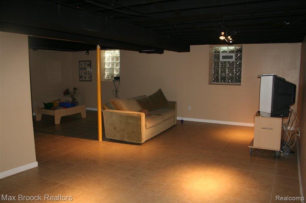459 South Cranbrook Cross Road Bloomfield Hills, MI 48301 - Photo 9 of 14 Finished Basement w/ Title