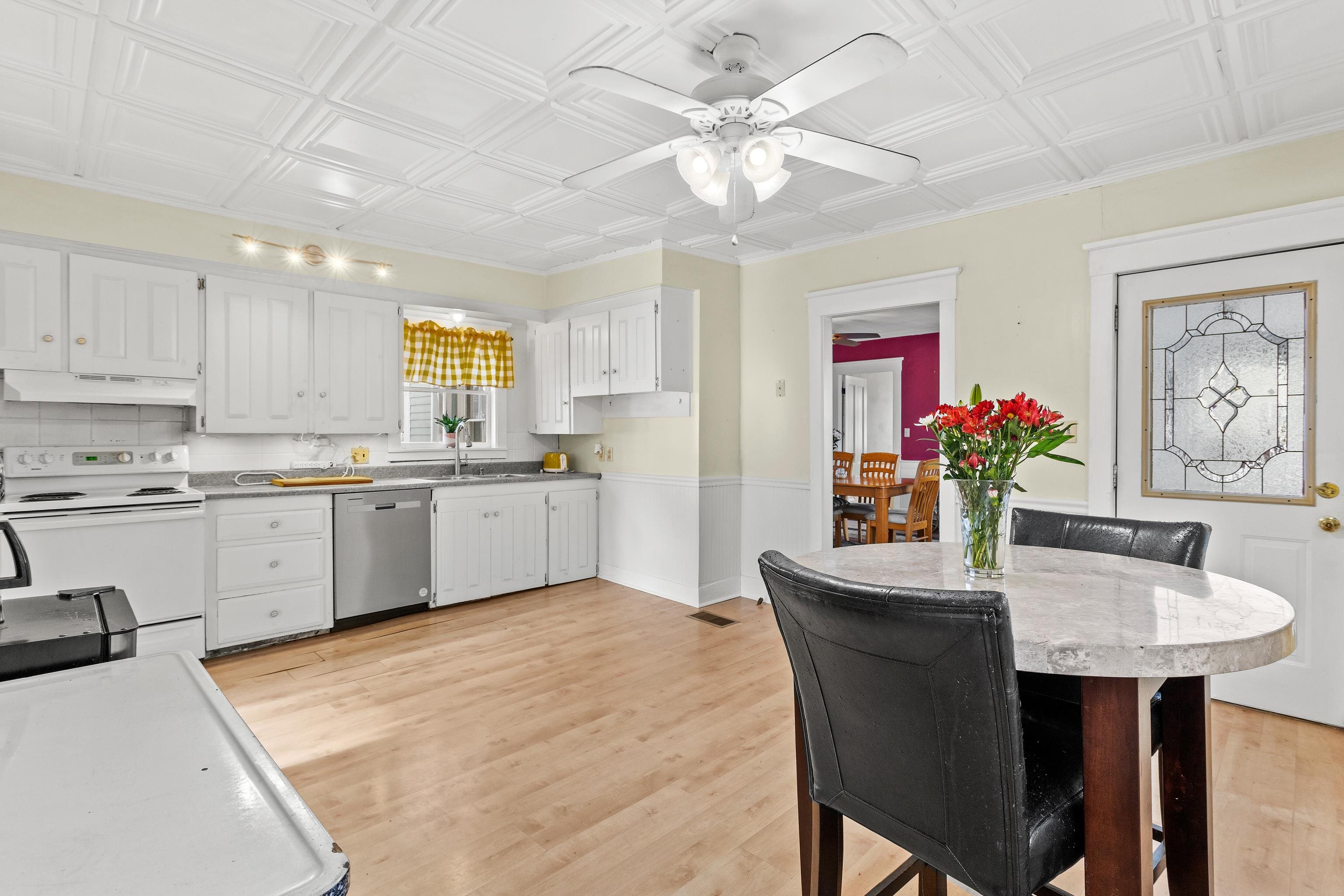 12 South Mast Street Goffstown, NH 03045 - Photo 18 of 59