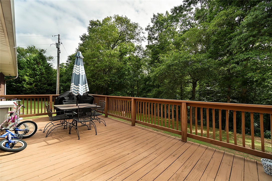 2407 Airline Road Anderson, SC 29624 - Photo 12 of 27