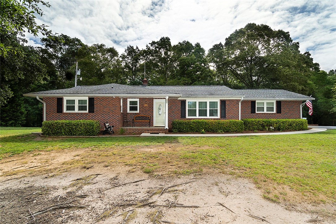 2407 Airline Road Anderson, SC 29624 - Photo 2 of 27