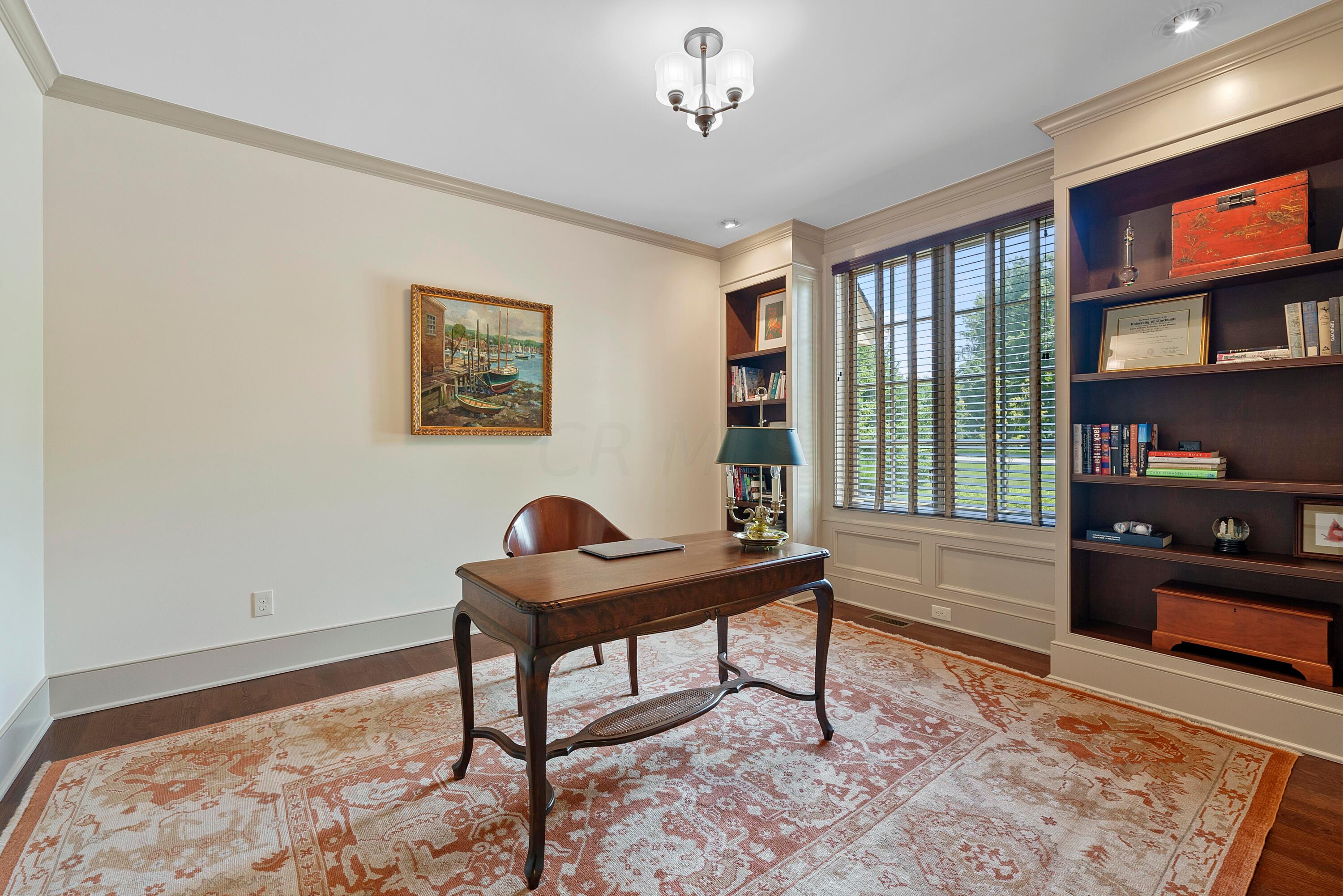 2730 Edington Road Columbus, OH 43221 - Photo 24 of 70 Den with built-in bookshelves.