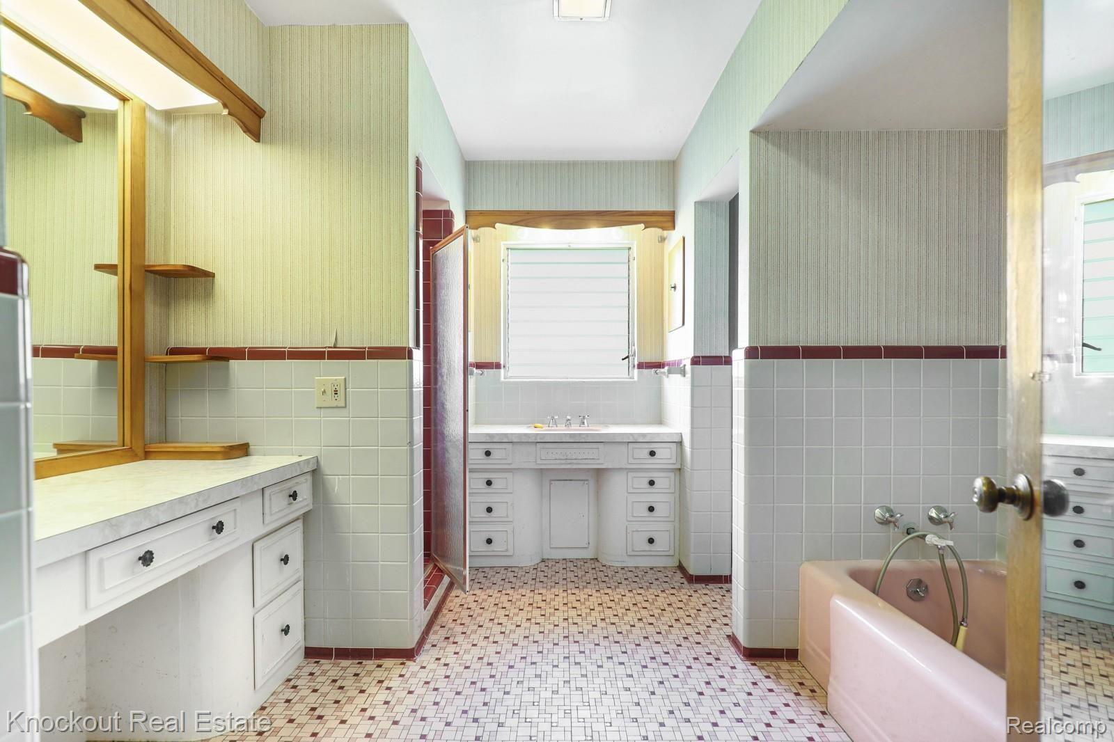 4835 King Road Saginaw, MI 48601 - Photo 23 of 35 4835 King Rd Bridgeport -24.jpg