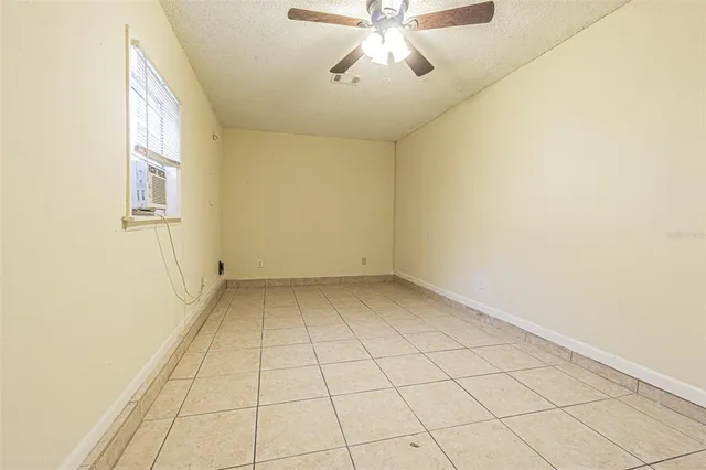 $1,898 | 6218 Oak Cluster Circle, Tampa, FL 33634