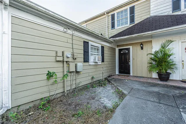 $1,898 | 6218 Oak Cluster Circle, Tampa, FL 33634