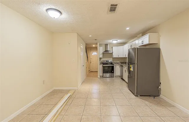 $1,898 | 6218 Oak Cluster Circle, Tampa, FL 33634