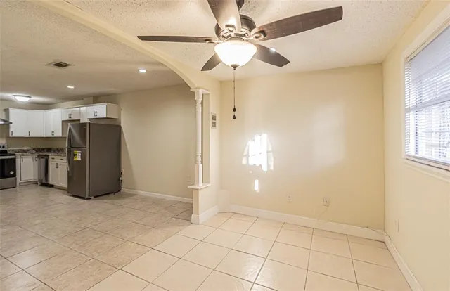 $1,898 | 6218 Oak Cluster Circle, Tampa, FL 33634