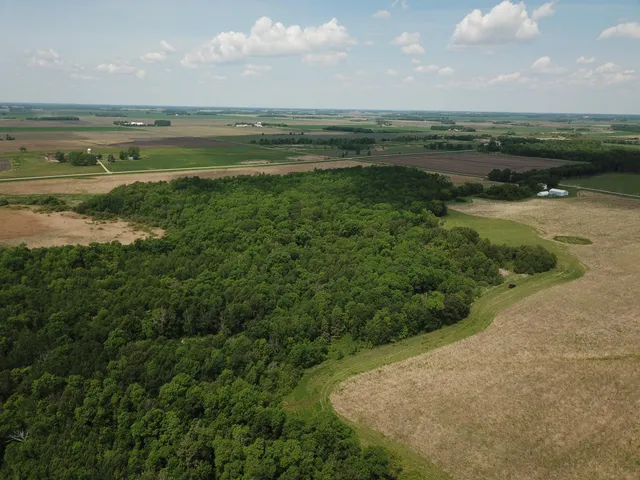 $425,000 | 39309 350th Street Southeast, Fosston, MN 56542