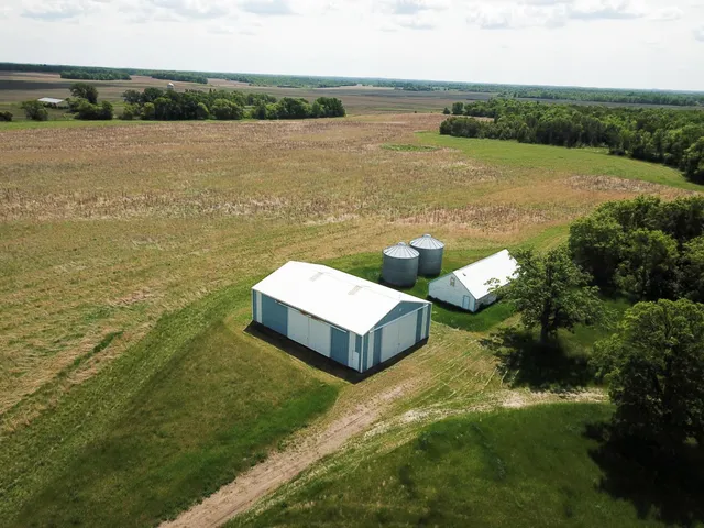 $425,000 | 39309 350th Street Southeast, Fosston, MN 56542