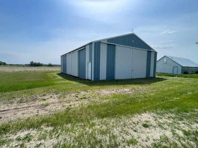 $425,000 | 39309 350th Street Southeast, Fosston, MN 56542